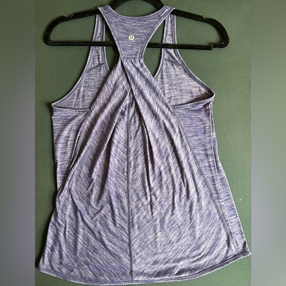 VGUC Lululemon Essential Tank Size 2 4 ? Emperor Blue Reverse Pleat Back Yoga - Picture 2 of 5